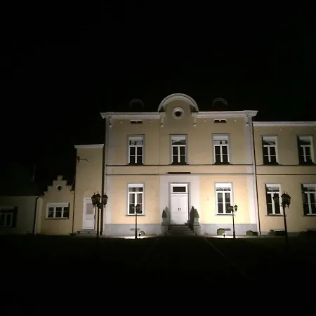 Kasteel Sint-bartel Bed & Breakfast 3*